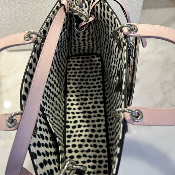 SOLD Dior Black & Pink leather with Python Tote - Picture 9 of 14